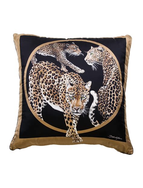 Dolce & Gabbana Decorative Pillows & Throws .